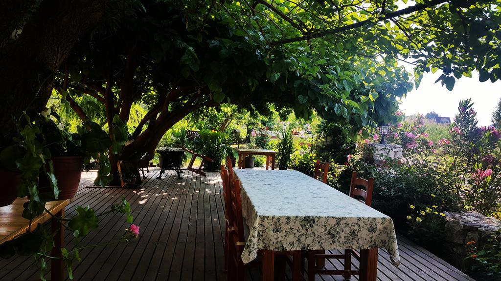 Adrasan Deniz Hotel Экстерьер фото